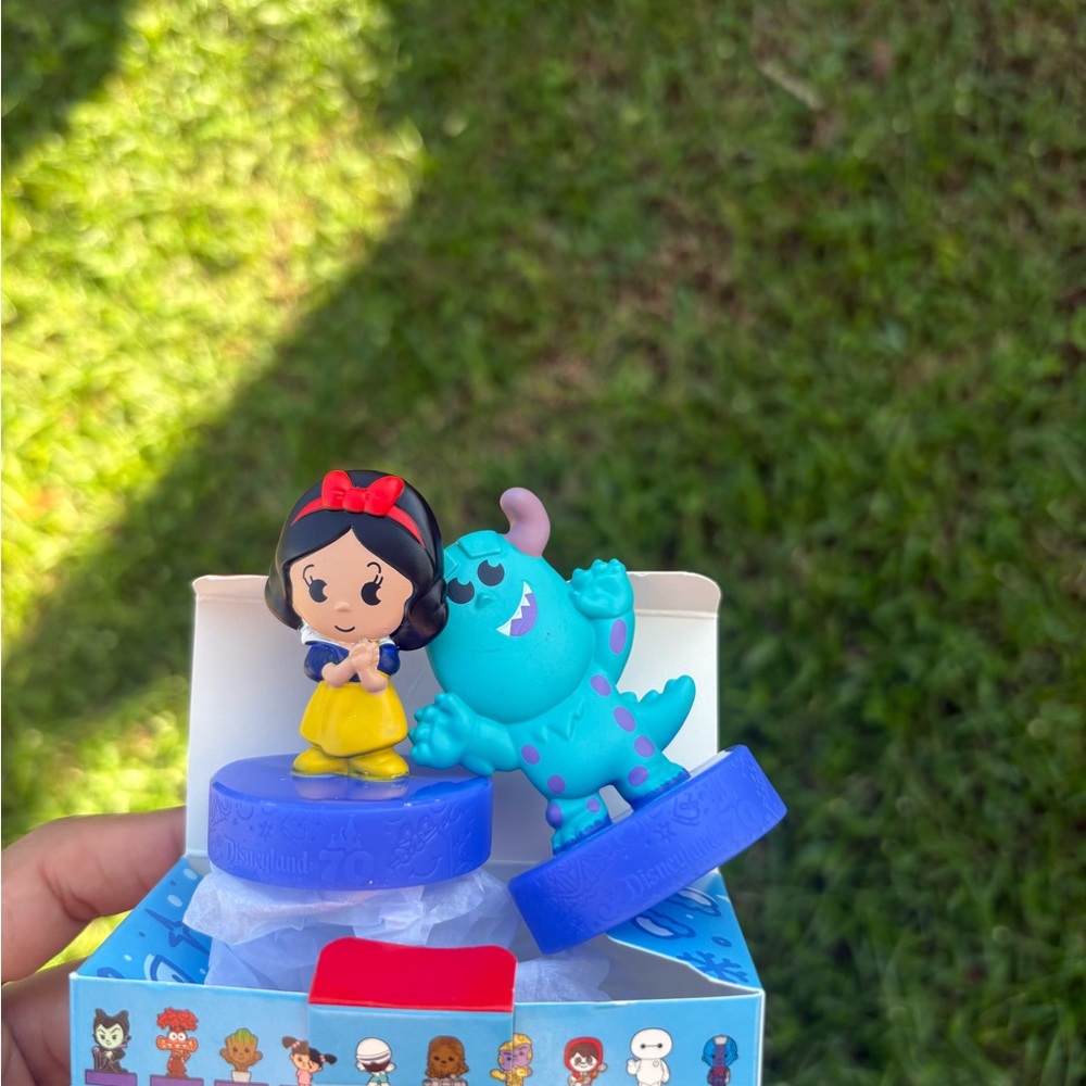Mcdonalds disneyland 70 2025 Snow White and Sulley Figurine Set - Multicolor